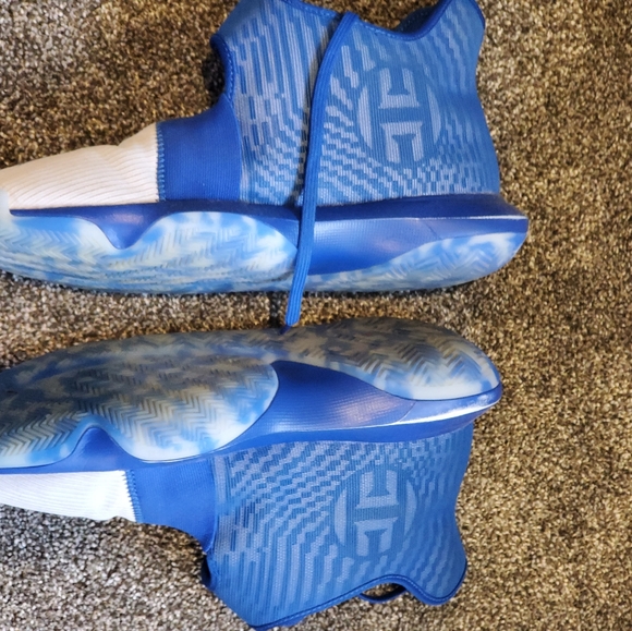 Men's basketball sneakers - Picture 3 of 6